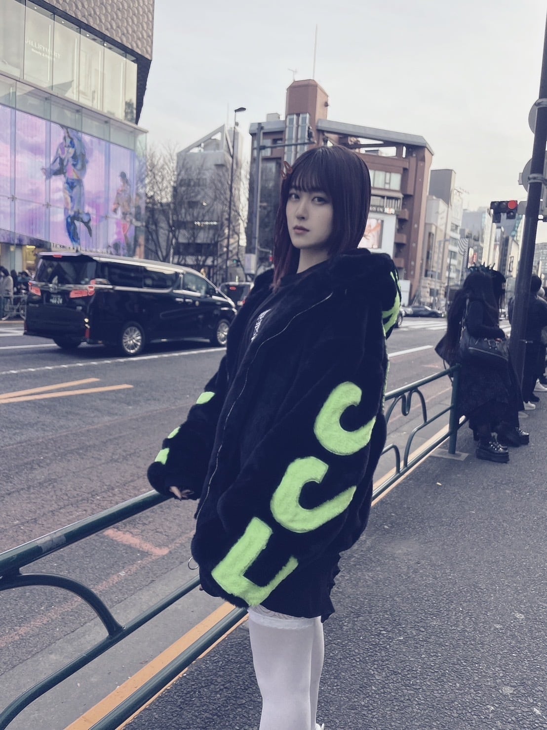 THICC 2024 ESSENTIALLY 蛍光ファーブルゾン