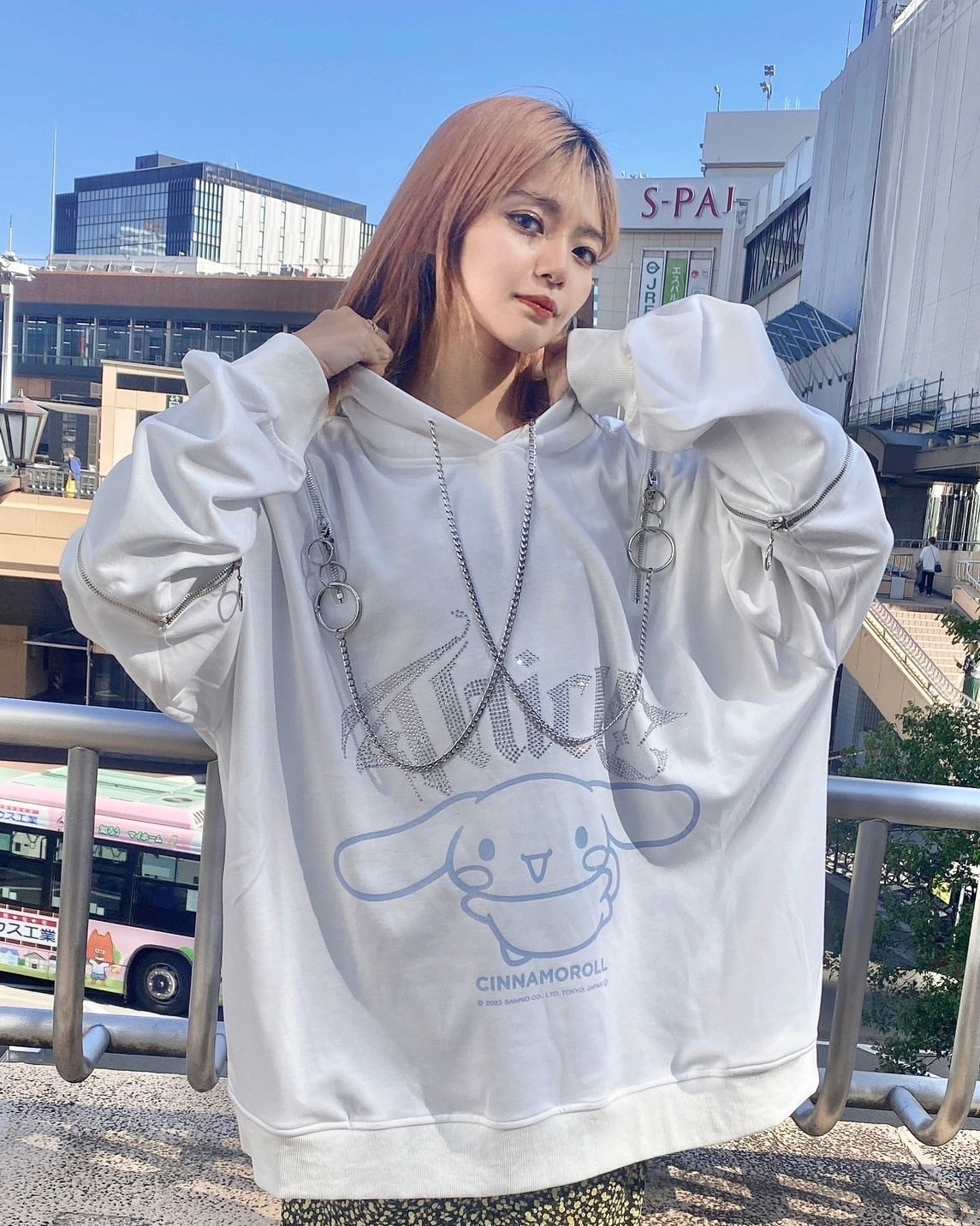 シナモロール×THICC コラボパーカー