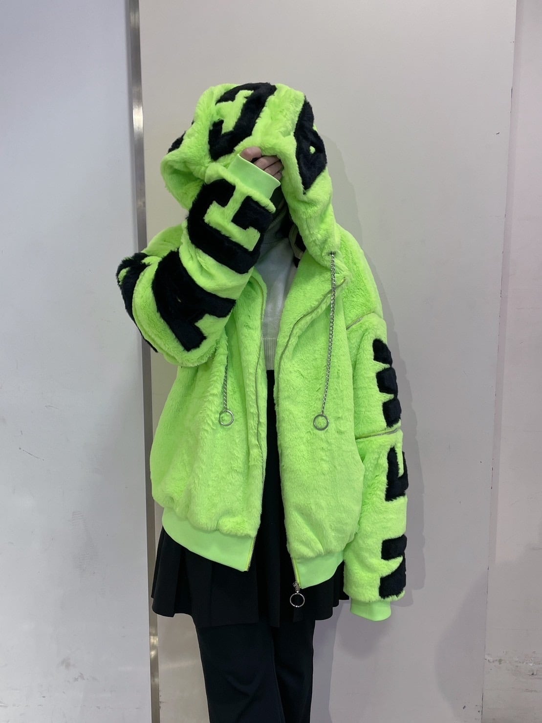 THICC NEWJACKSWING 蛍光ファーブルゾン