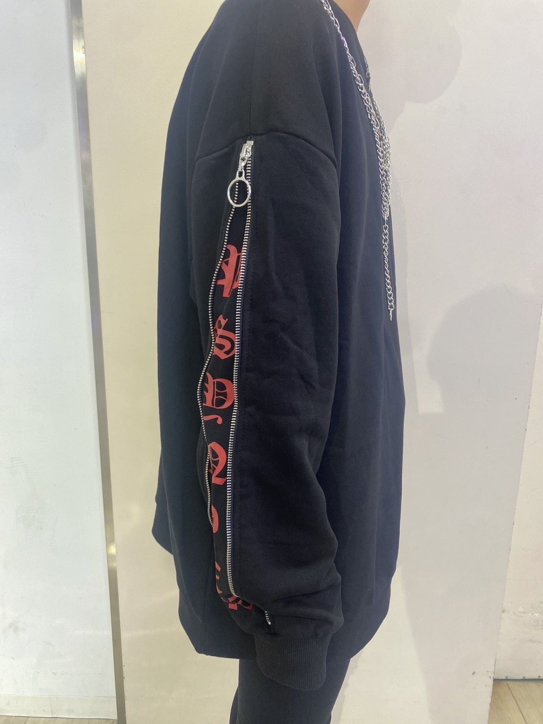 【アンティック-珈琲店-輝喜着用】 PSYNYXX 袖ロゴジップトレーナー