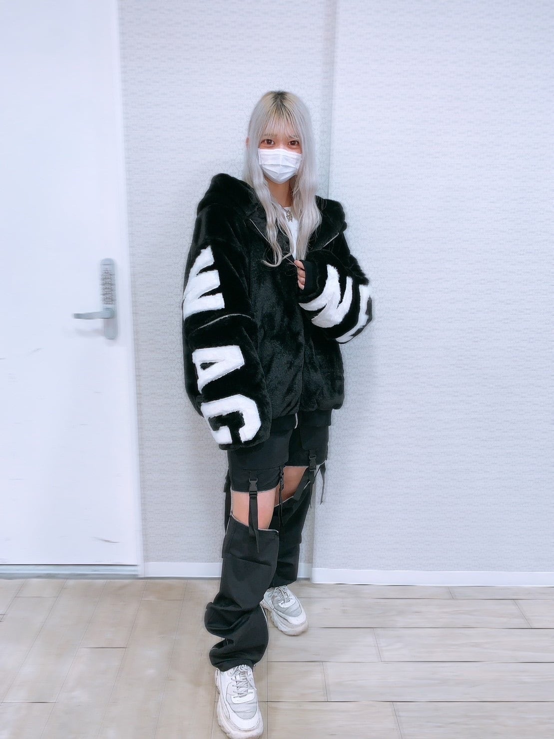 これ履いておけば間違いなしPSYNYXX/THICCコラボ新型zipチェーンカーゴパンツ