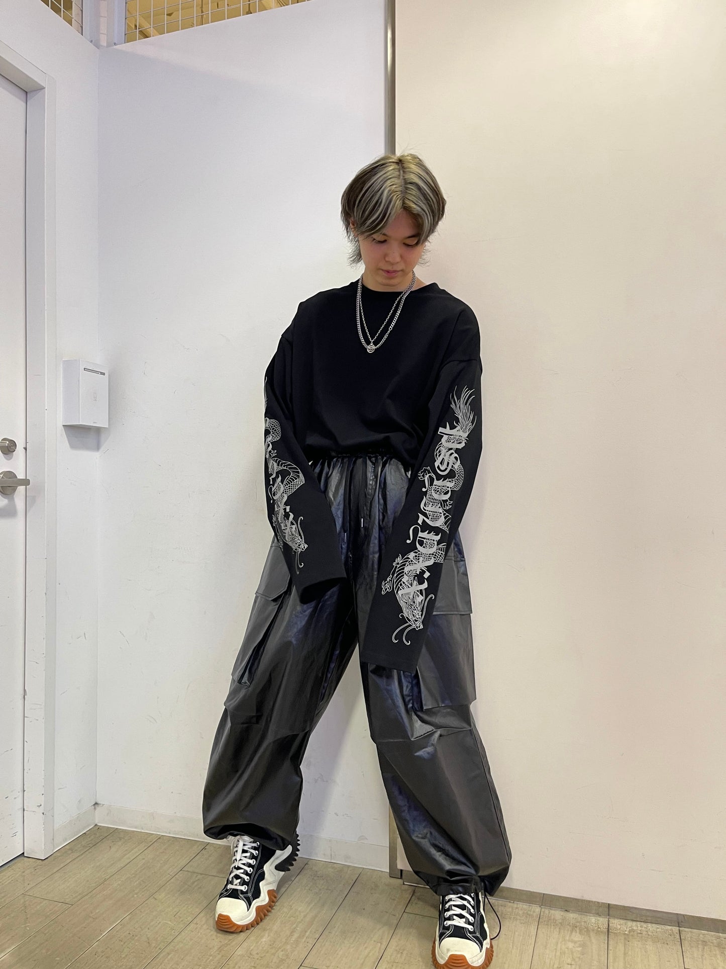 PSYNYXX 新作 刺繍コーティングワイドパンツ