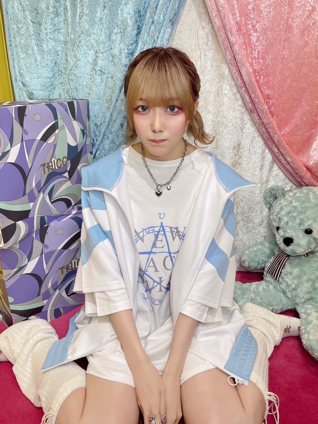 Rara camiseta de colaboración Cinnamoroll x THICC