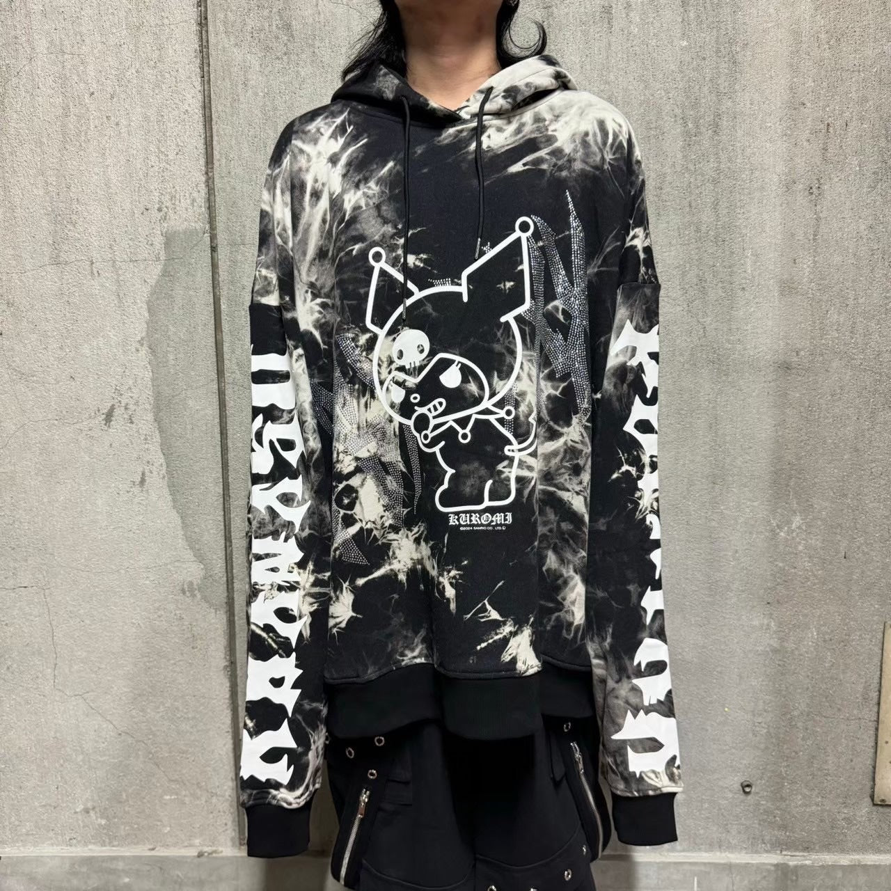 クロミ×PSYNYXXコラボプルオーバーパーカー 地雷 サブカル サンリオ