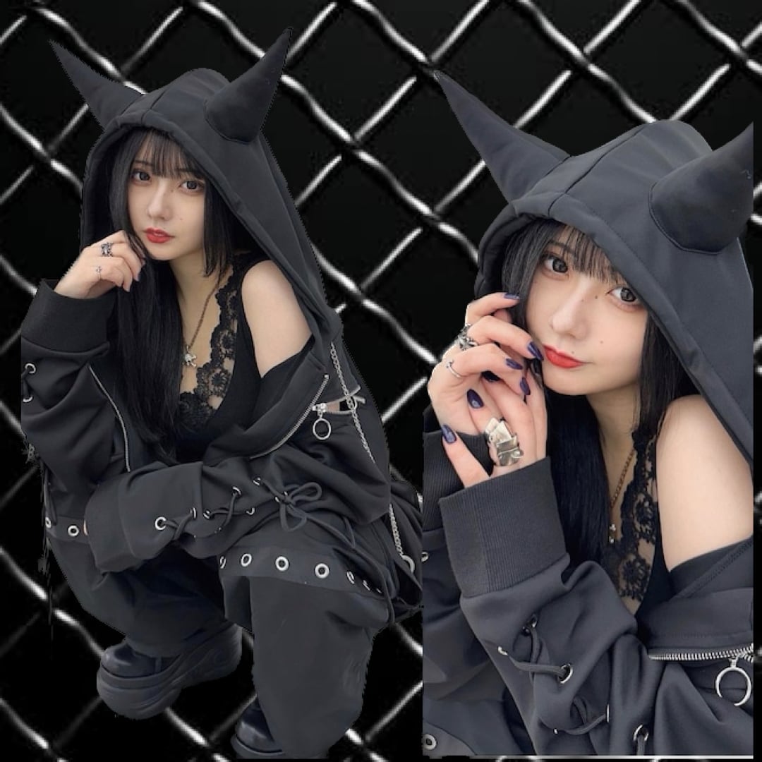 PSYNYXXツノラインストーンパーカー