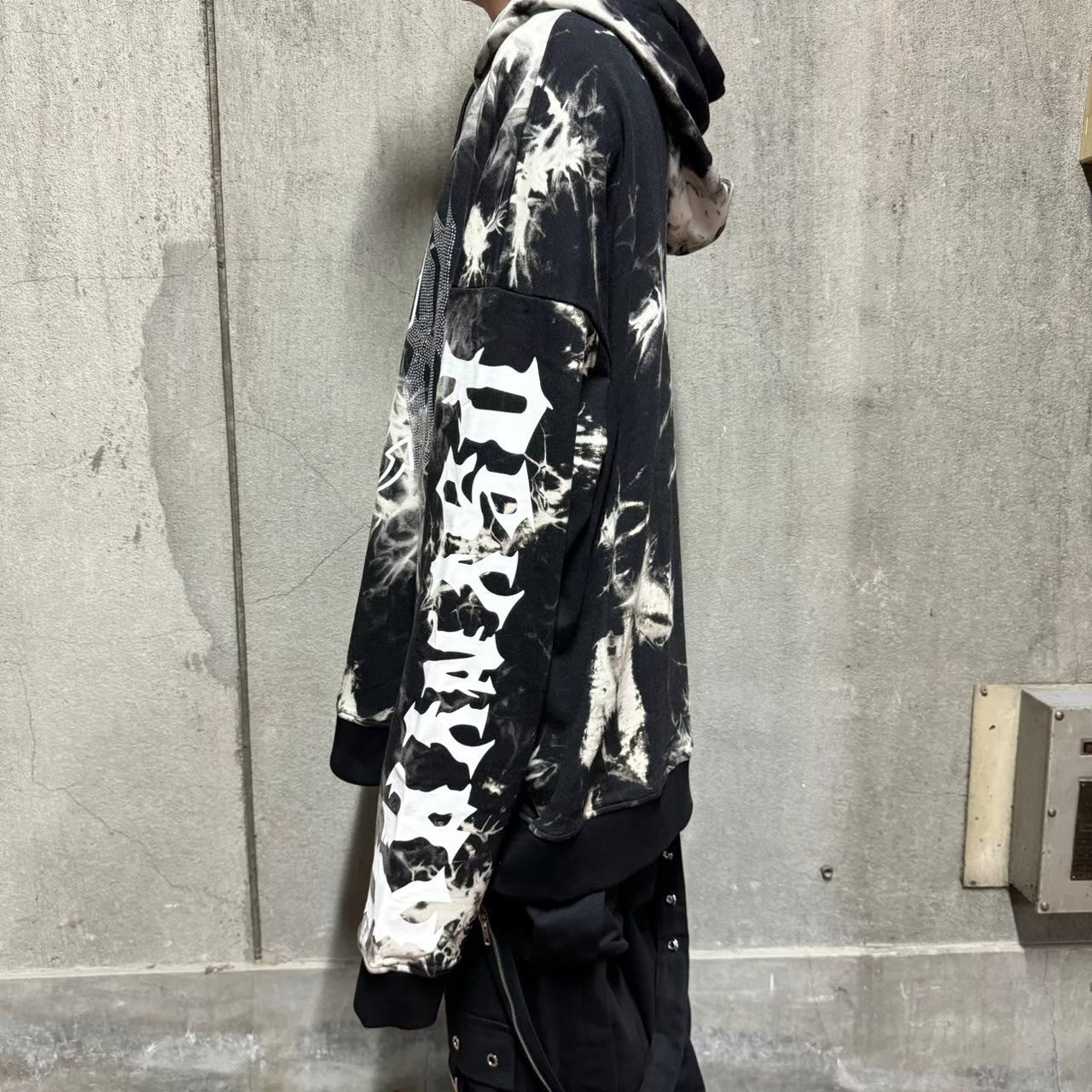 クロミ×PSYNYXXコラボプルオーバーパーカー 地雷 サブカル サンリオ
