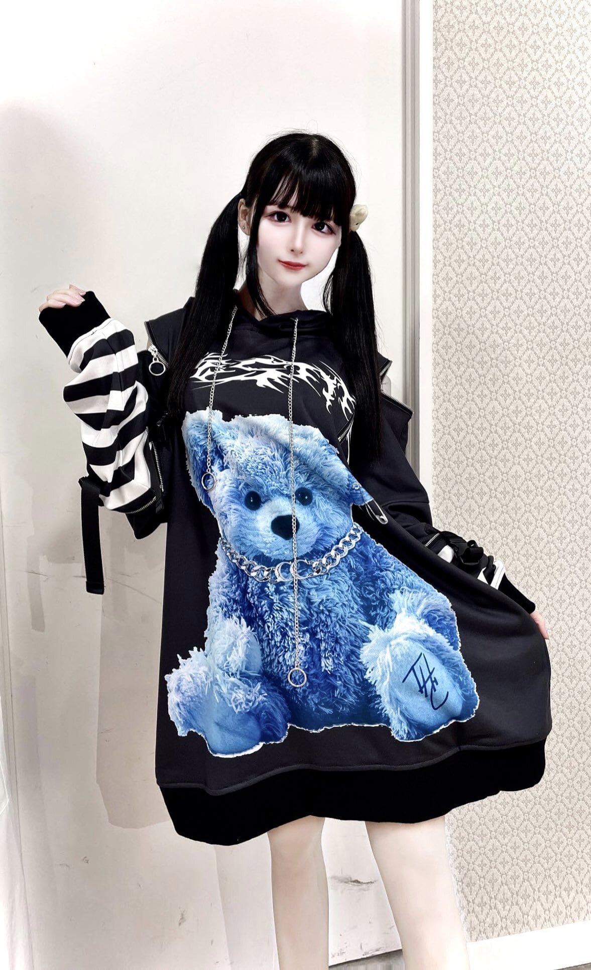 THICC 新型クマボーダー切替パーカー