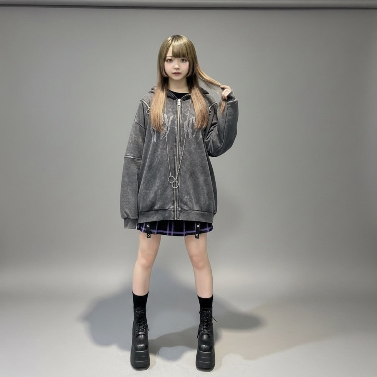 PSYNYXX 猫耳ピグメントラインストーンロゴパーカー