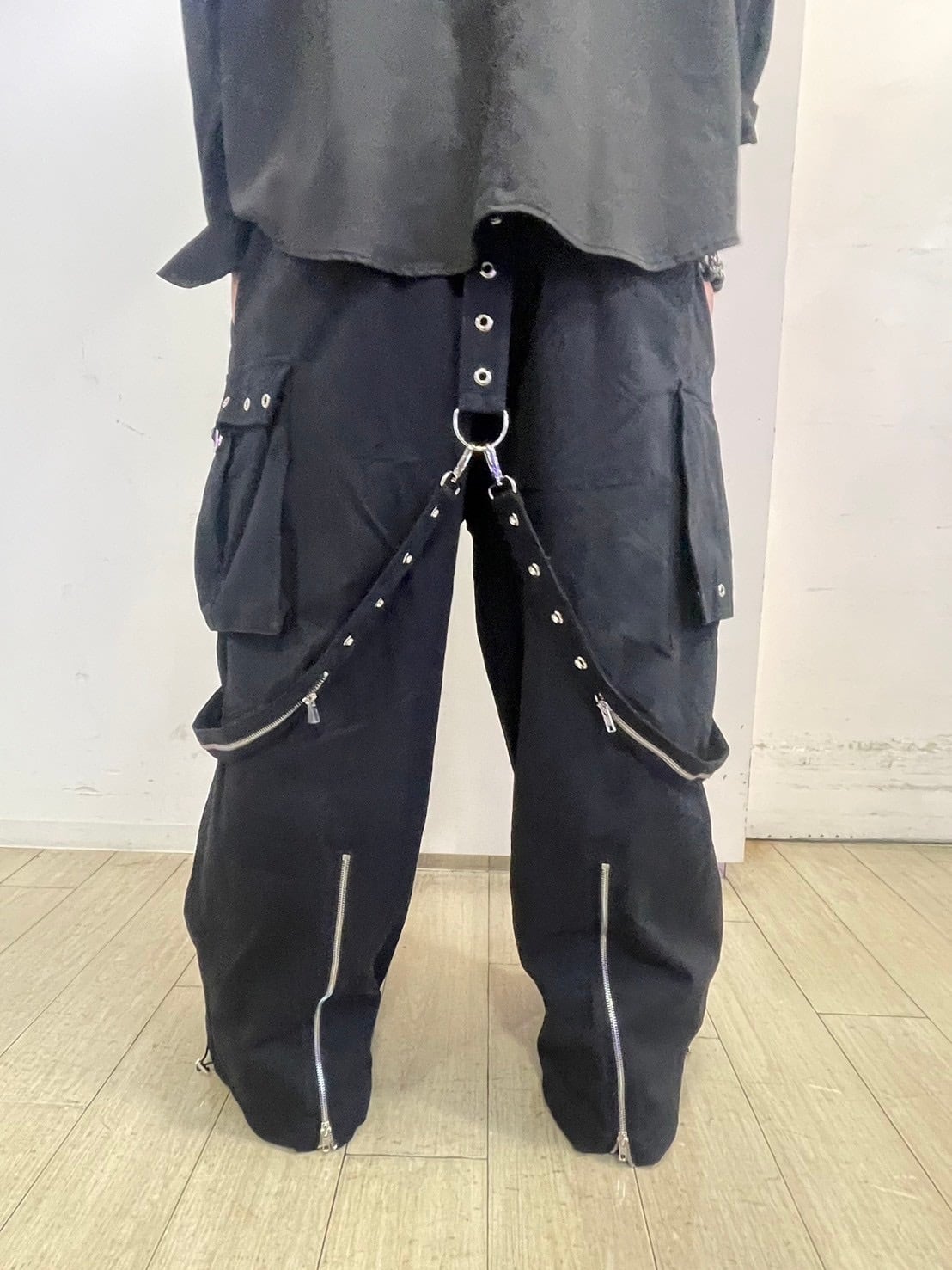 【数量限定】　ワイドストラップカーゴパンツ