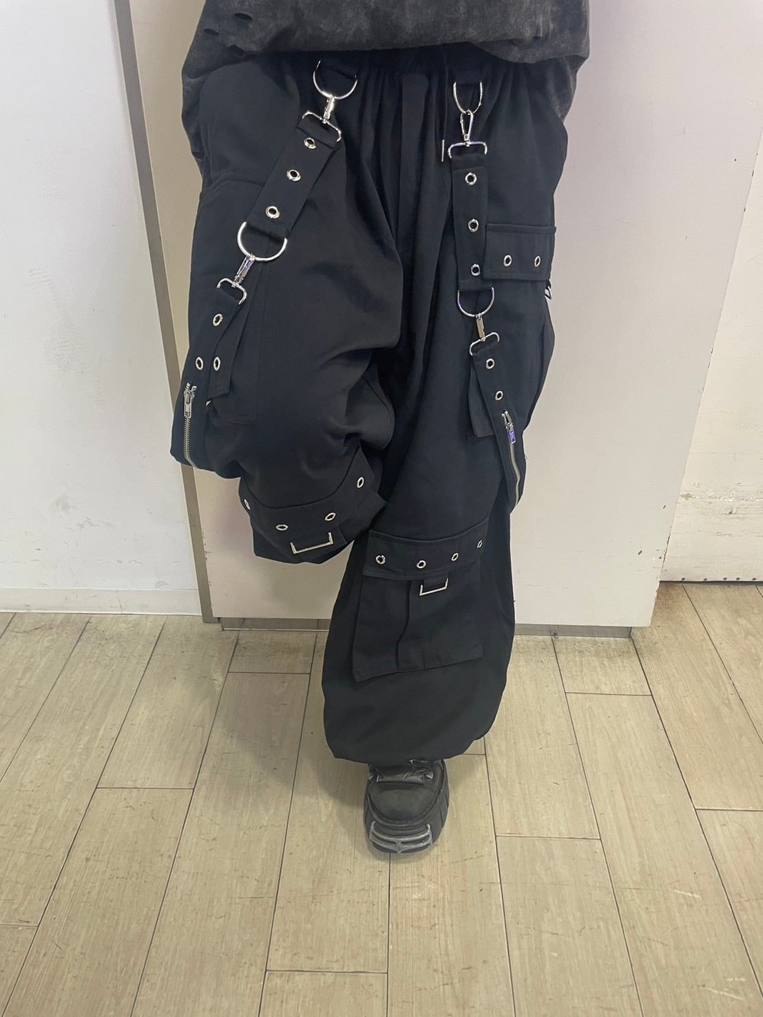 【数量限定】　ワイドストラップカーゴパンツ