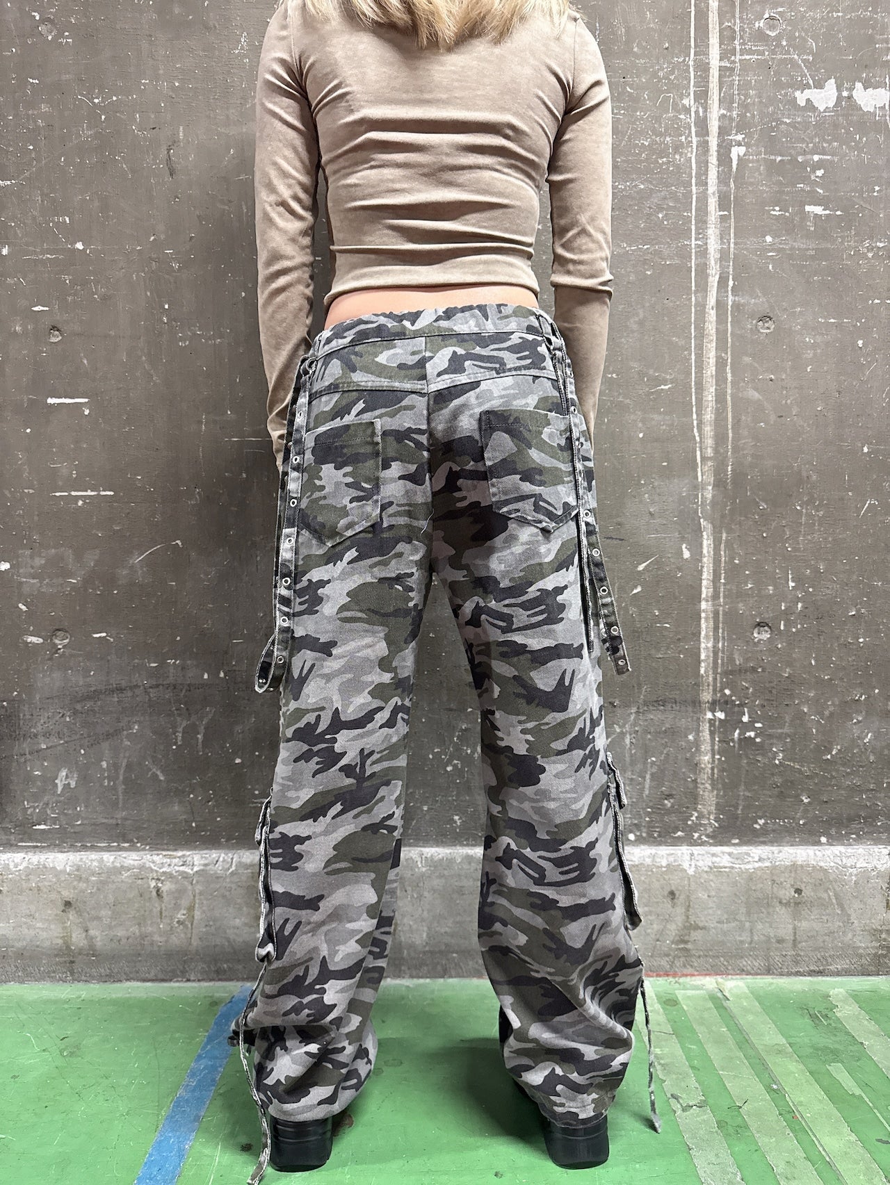 カモフラデニムカーゴパンツ ストリート グランジ　Y2K ストリート